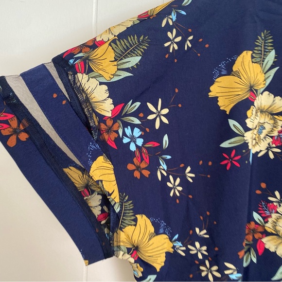 SHEIN Emery Rose Plus Floral Print Mesh Insert Short Sleeve Top - Picture 5 of 10